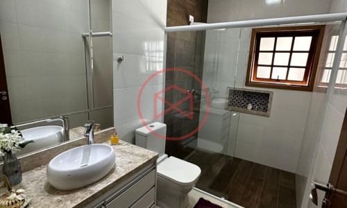 Chácara em Condomínio Fechado Próximo do Centro de Ibiúna!!