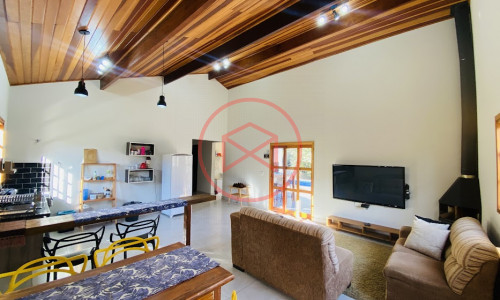 Chácara Próximo do Centro de Ibiúna!!