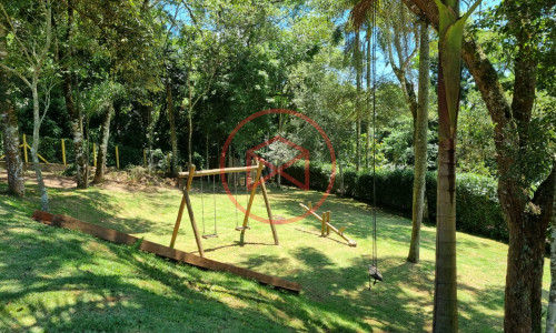 Chácara Próximo a Represa de Ibiúna!!