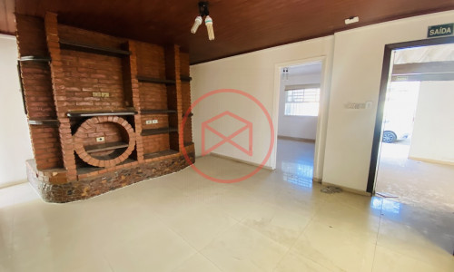 Casa Comercial no Centro de Ibiúna