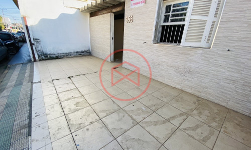 Casa Comercial no Centro de Ibiúna