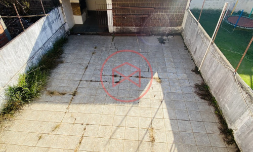 Casa Comercial no Centro de Ibiúna