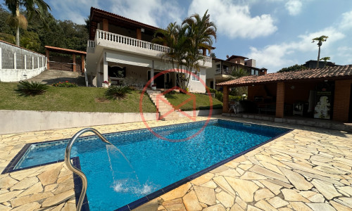 Chácara Próximo do Centro de Ibiúna!!