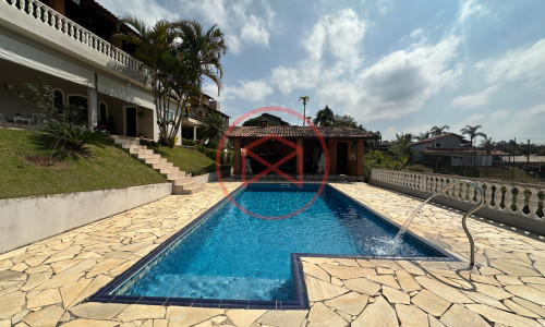 Chácara Próximo do Centro de Ibiúna!!