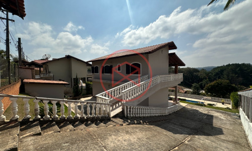Chácara Próximo do Centro de Ibiúna!!