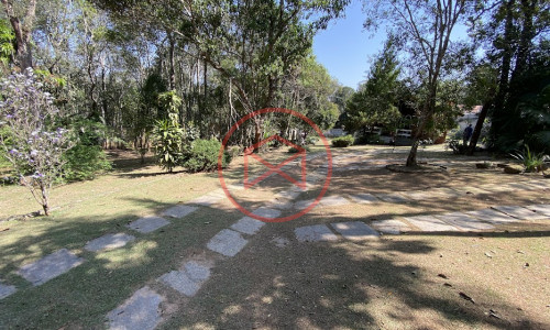 Chácara em Loteamento fechado em Ibiúna Antes do centro.