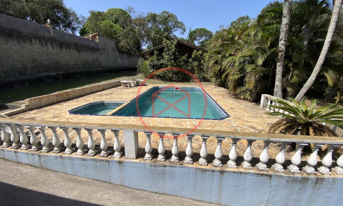 Chácara em Loteamento fechado em Ibiúna Antes do centro.