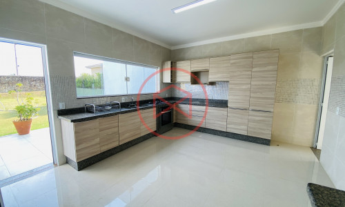 Chácara em Condomínio Antes do Centro!!