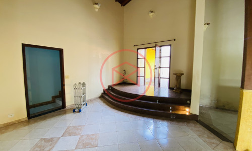 Chácara em Condomínio Antes do Centro!!