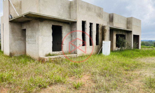 Chácara em Condomínio Fechado!!