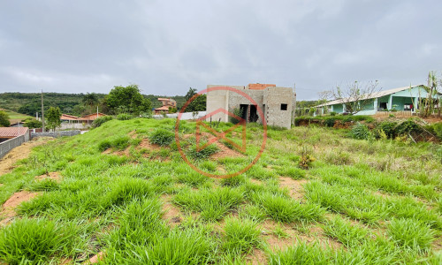 Chácara em Condomínio Fechado!!