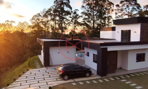 Chácara em Condomínio Fechado!! Interior de SP