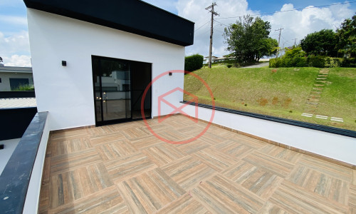 Chácara em Condomínio Fechado!! Interior de SP