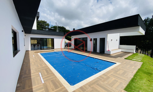 Chácara em Condomínio Fechado!! Interior de SP