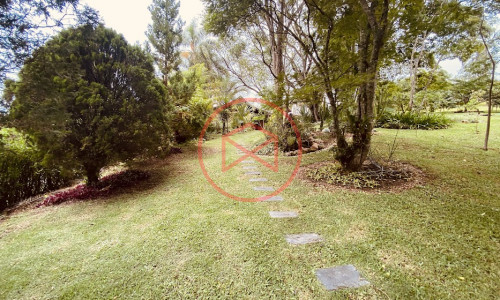 Chácara em Condomínio com 5.000 mts Antes do Centro!!