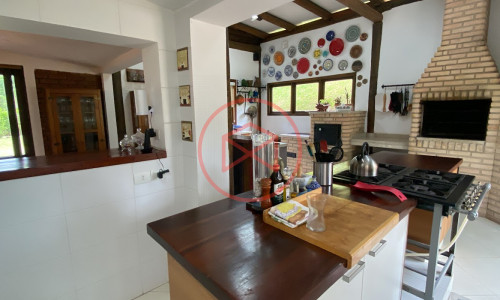 Chácara em Condomínio com 5.000 mts Antes do Centro!!