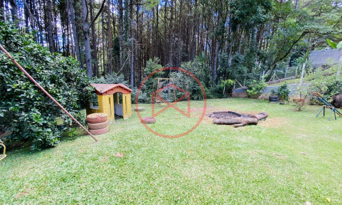 Chácara em Condomínio Fechado!!