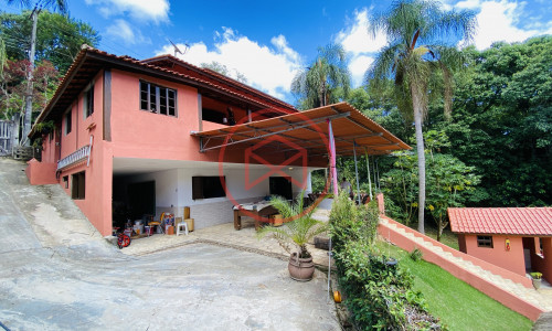 Chácara em Condomínio Fechado!!