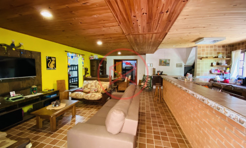 Chácara em Condomínio Fechado!!