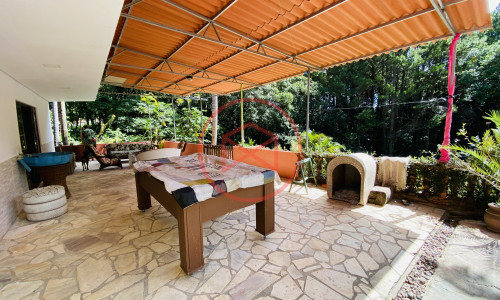 Chácara em Condomínio Fechado!!