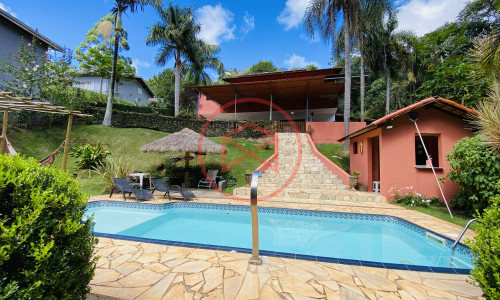 Chácara em Condomínio Fechado!!