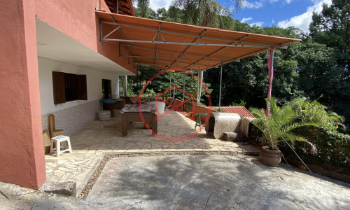 Chácara em Condomínio Fechado!!