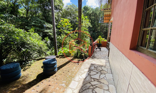 Chácara em Condomínio Fechado!!