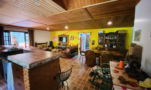 Chácara em Condomínio Fechado!!