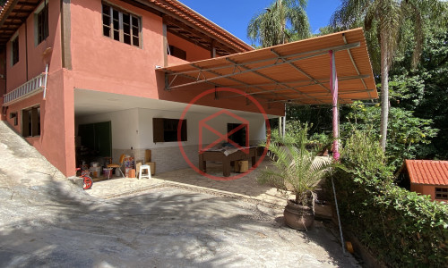 Chácara em Condomínio Fechado!!