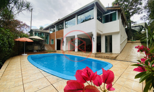 Chácara em Condomínio Fechado - Interior de São Paulo em Ibiúna!!