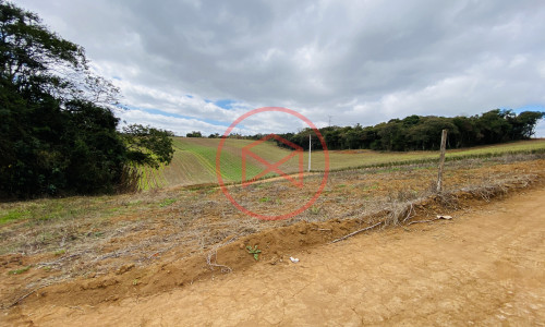 Chácara Próximo do Centro de Ibiúna!!