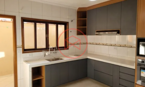 Casa no Centro de Ibiúna!! Interior de São Paulo