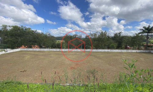 Chacara em Condominio Próximo do Centro!!