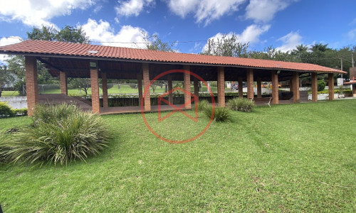 Chacara em Condominio Próximo do Centro!!