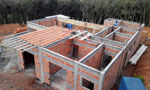 Chácara em Condomínio Fechado!!