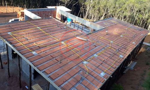 Chácara em Condomínio Fechado!!