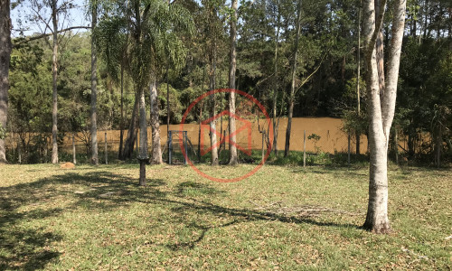 Chácara em Condomínio Antes do Centro!!