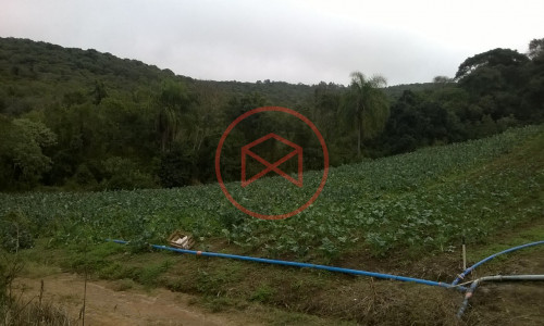 Sítio em Piedade !!