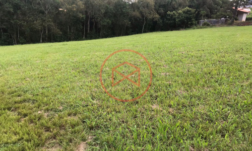 Lote em Condomínio Fechado!!