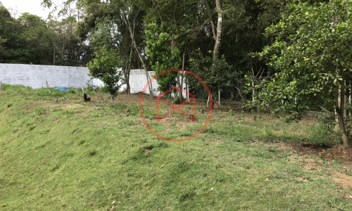 Chácara em Condomínio Antes do Centro!!