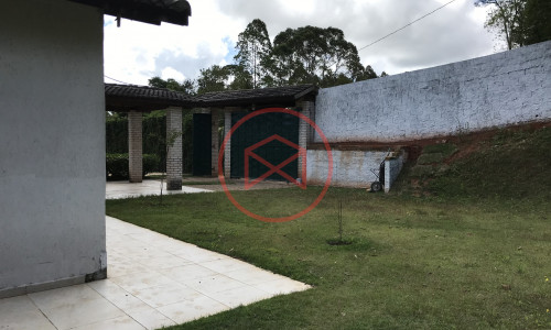 Chácara em Condomínio Antes do Centro!!