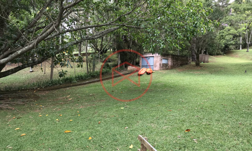 Chácara Pé N'agua em Condominio Fechado