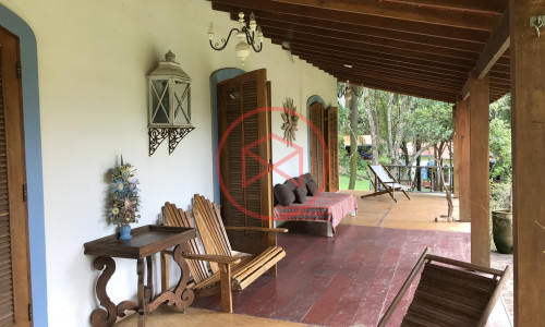 Chácara Pé N'agua em Condominio Fechado