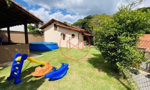 Chácara em Condomínio no Centro de Ibiúna!!