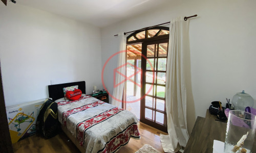 Chácara em Condomínio no Centro de Ibiúna!!