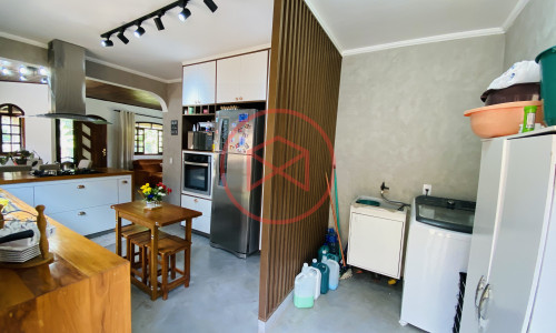 Chácara em Condomínio no Centro de Ibiúna!!