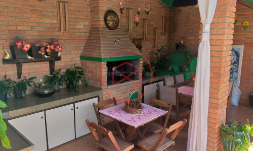 Chácara em Condomínio Antes do Centro!!