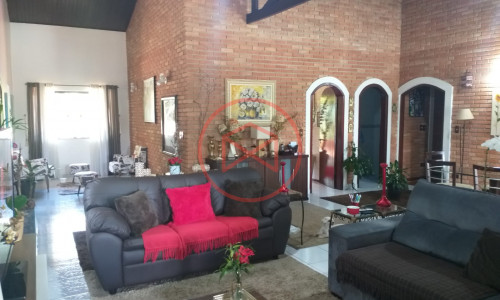 Chácara em Condomínio Antes do Centro!!