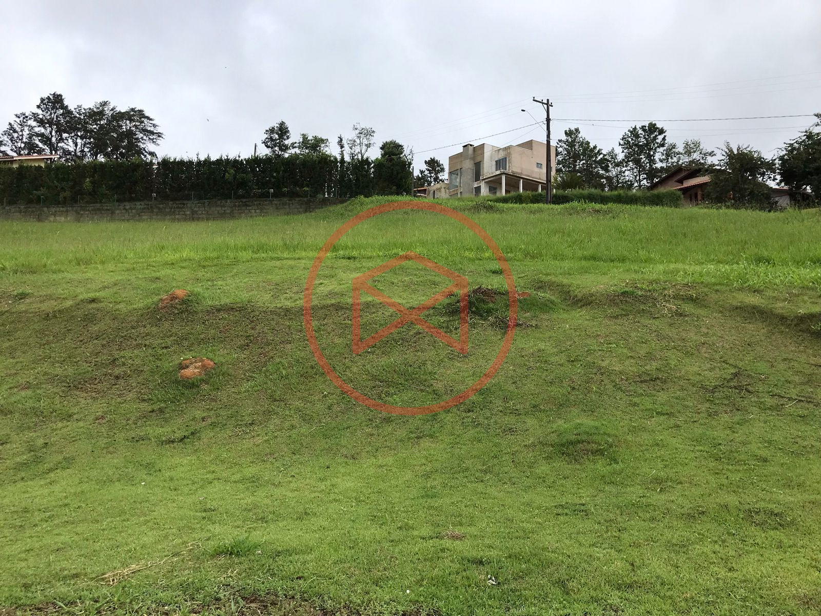 Lote em Condomínio Fechado!!