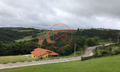 Lote em Condomínio Fechado!!